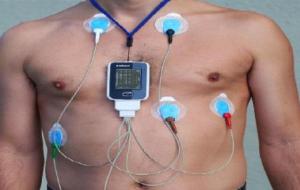 جهاز قياس دقات القلب