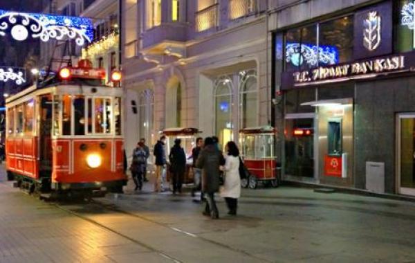 شارع الاستقلال في إسطنبول