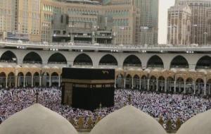 أجر الصلاة في مكة