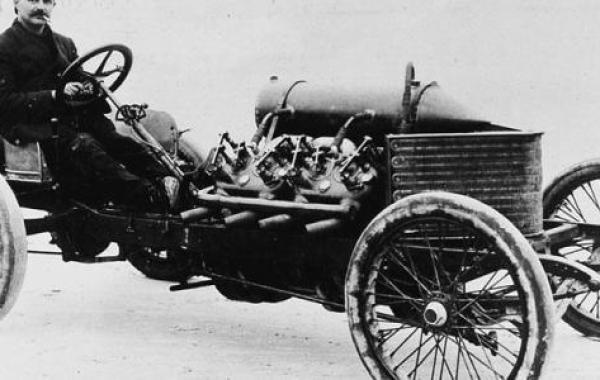 أول من اخترع السيارة