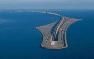 جسر بين السويد والدنمارك