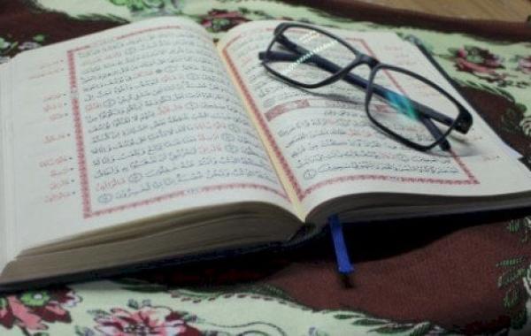 أمثلة على الإظهار في القرآن