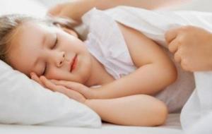 طريقة تحصين الأطفال قبل النوم