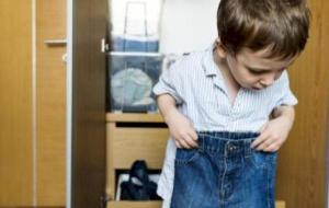 طريقة تعليم الأطفال آداب لبس الثوب