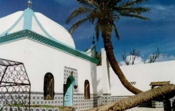 معوقات السياحة في الجزائر