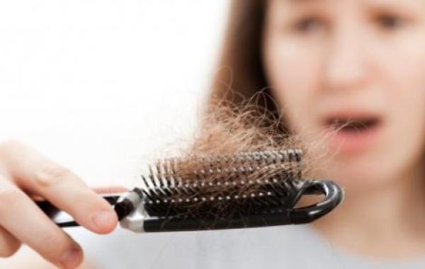 علاج تساقط شعر الأطفال