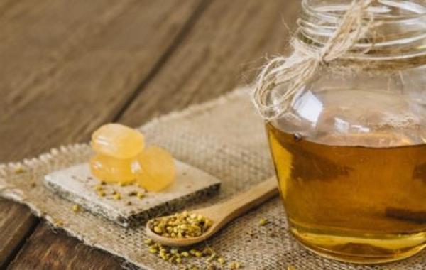 ما هي فوائد العسل للبشرة الدهنية