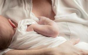 هل الرضاعة تنقص وزن الأم