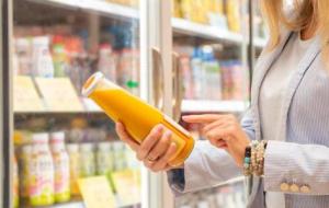 هل يُفضل شراء الأطعمة العضوية أثناء التسوق؟