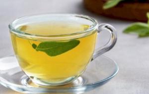 فوائد الميرمية مع الشاي الأخضر