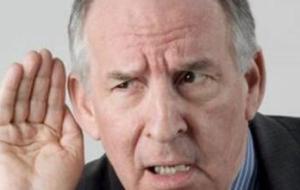 علاج ضعف السمع عند كبار السن