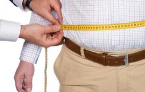 أسباب زيادة الوزن في منطقة البطن