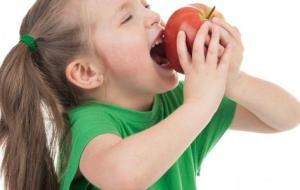 فوائد التفاح للأطفال