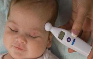 كيفية قياس درجة حرارة الطفل