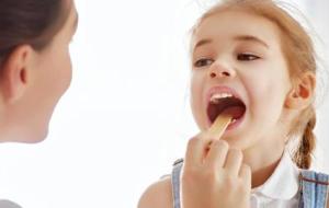 ما علاج التهاب اللوز عند الأطفال