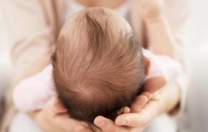 أسباب ضعف نمو الشعر عند الأطفال