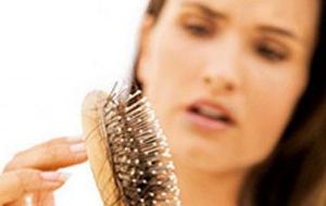 نقص فيتامين د عند النساء وتساقط الشعر