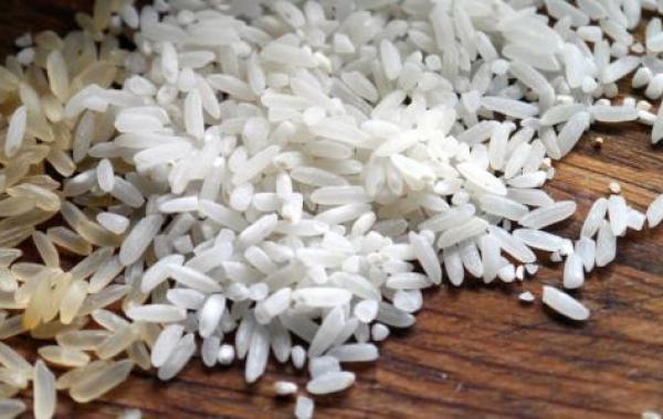 كم يحتوي الأرز على كربوهيدرات