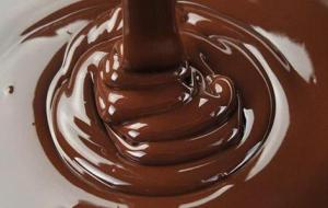 طريقة عمل صوص الشوكولاته