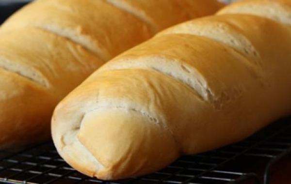 طريقة عمل خبز الصمون بالبيت
