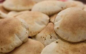 كيفية عمل خبز لبناني صغير