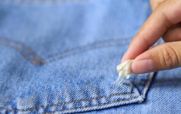 كيفية إزالة اللبان من الملابس
