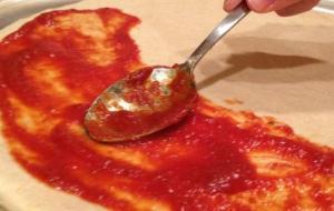 طريقة تحضير صلصة البيتزا الإيطالية