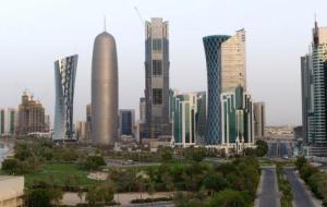 كم مساحة دولة قطر