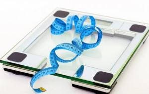 أسباب زيادة الوزن دون أكل