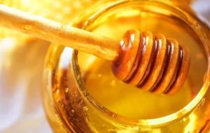 هل العسل يزيد الوزن