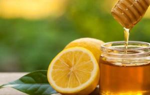 فوائد العسل والليمون على الريق
