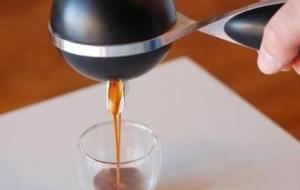 طريقة عمل القهوة الإسبرسو يدوياً