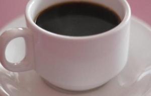 كم يحتوي فنجان القهوة من الكافيين