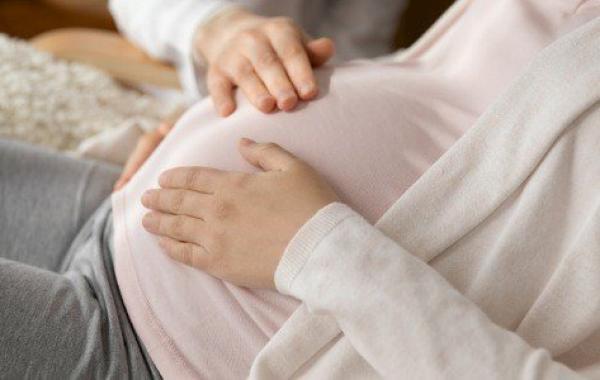 أسباب ضعف نبض الجنين في الشهر التاسع