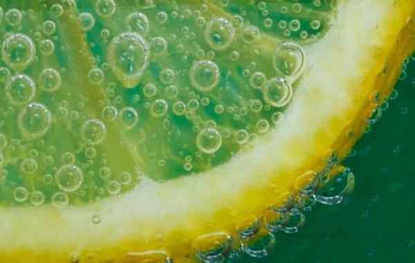 فوائد الليمون والماء
