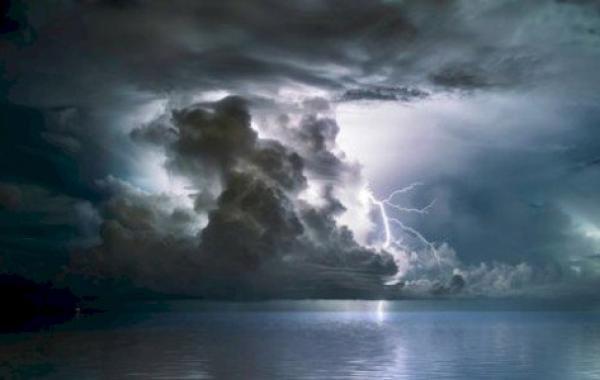 أنواع العواصف الجوية وأسبابها