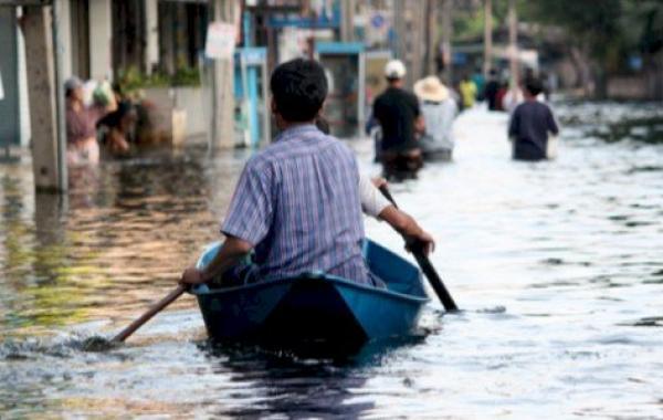 أسباب الفيضانات في قارة آسيا
