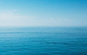 ما أهمية البحار بالنسبة للإنسان