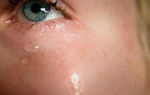 لماذا يبكي الانسان