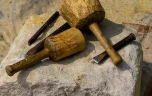 أدوات العصر الحجري القديم