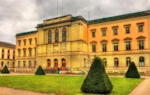 جامعة جنيف (ثاني أكبر جامعة في سويسرا)