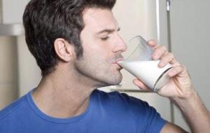 ما فوائد الحليب قبل النوم