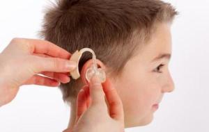 ضعف السمع عند الأطفال وعلاجه
