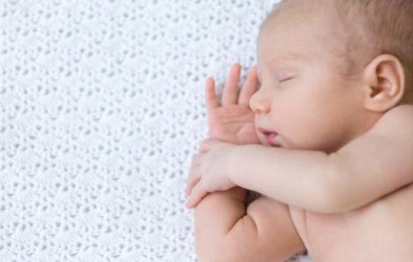 كيفية علاج نزلات البرد عند الرضع