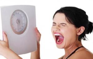 هل ينقص الوزن بعد الدورة الشهرية