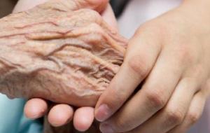أهمية احترام المسنين