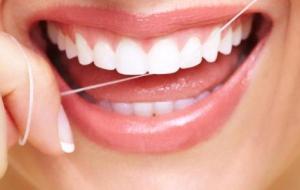 فوائد زيت الزيتون للأسنان واللثة