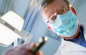 ما هي أهمية مراجعة طبيب الأسنان