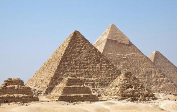 بحث عن عوامل قيام الحضارة المصرية القديمة