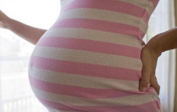 ما أسباب الآم الظهر للحامل